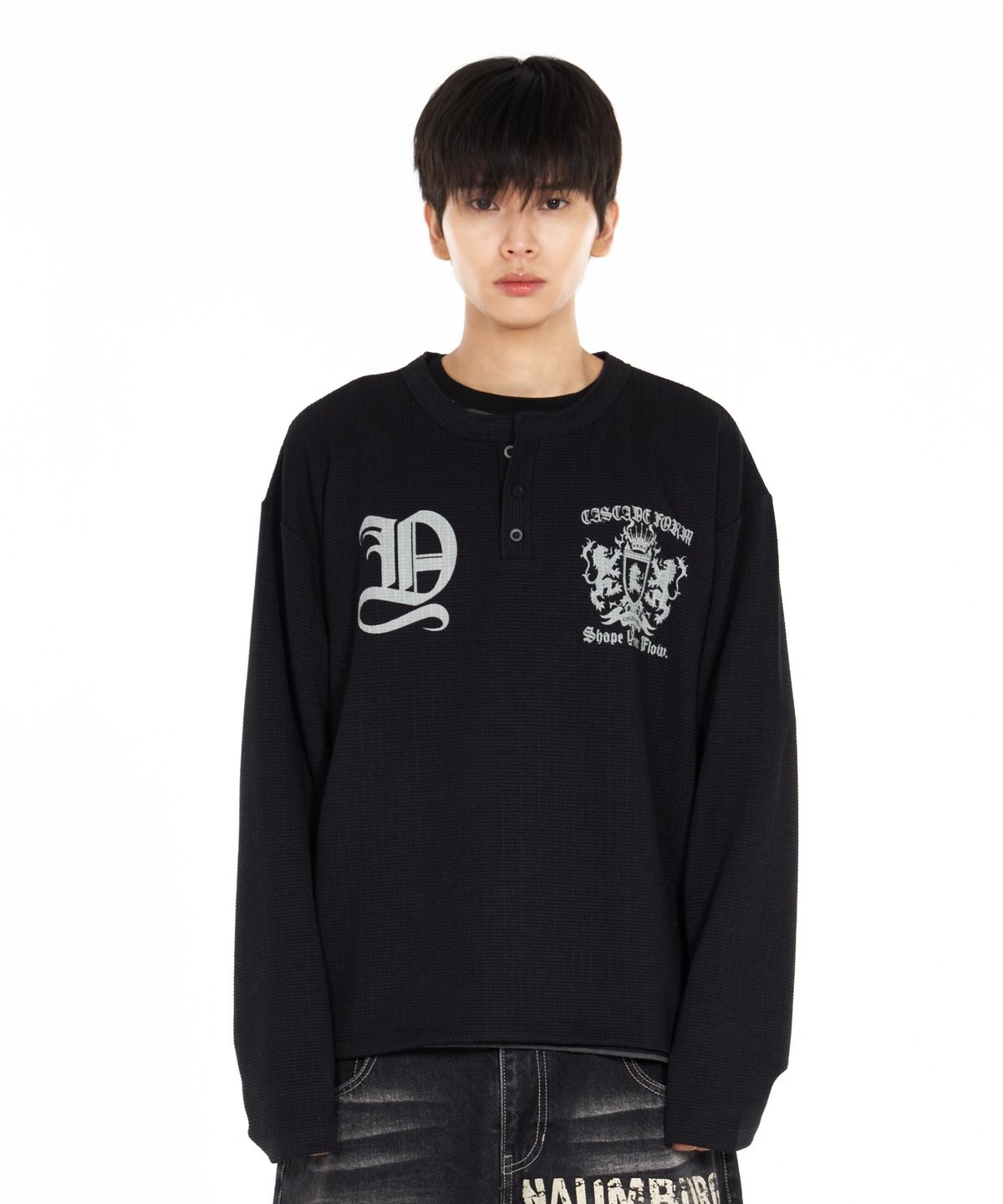 아이돈워너셀(IDWS) Shape Henley Neck Long Sleeve Black