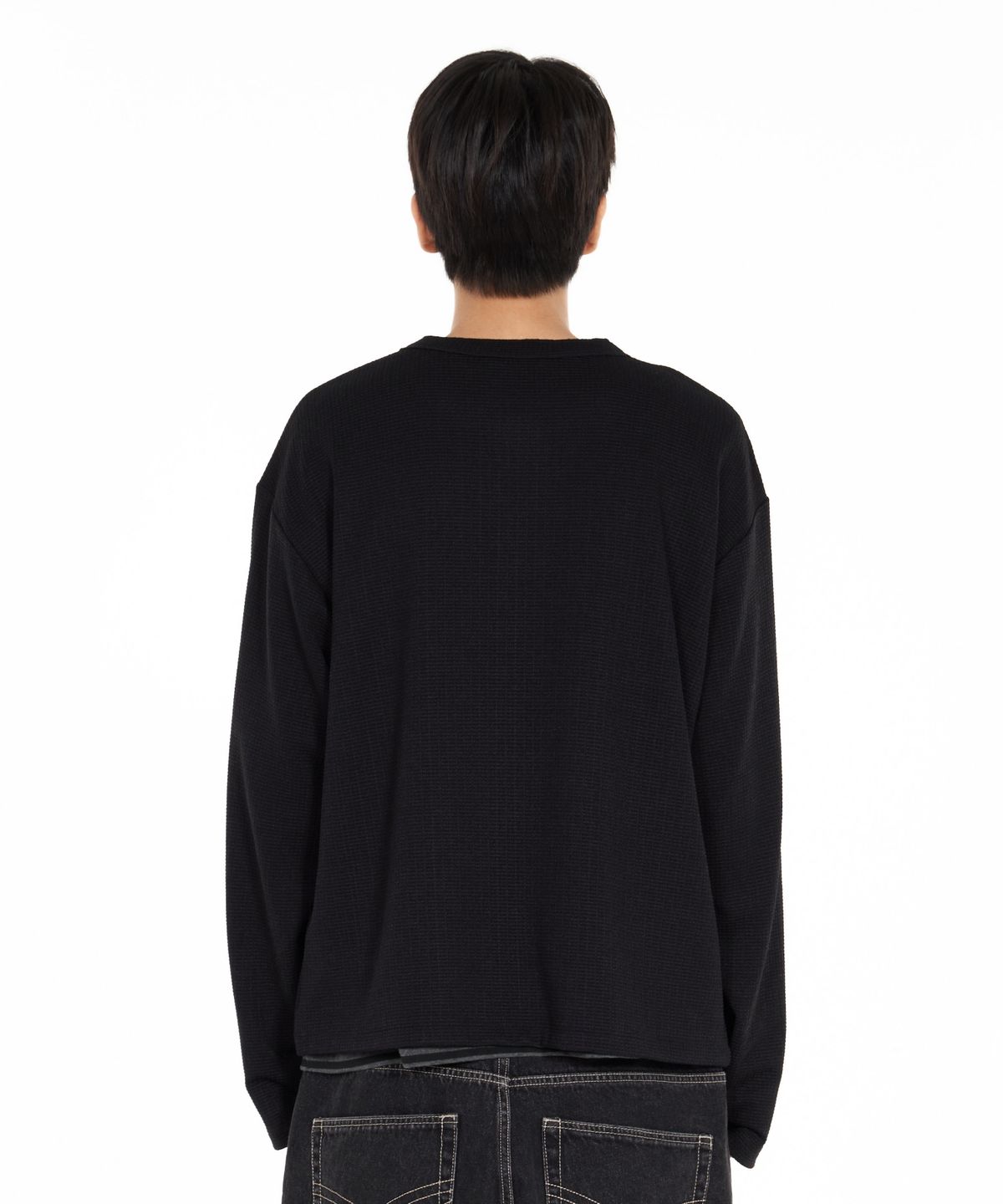 아이돈워너셀(IDWS) Shape Henley Neck Long Sleeve Black