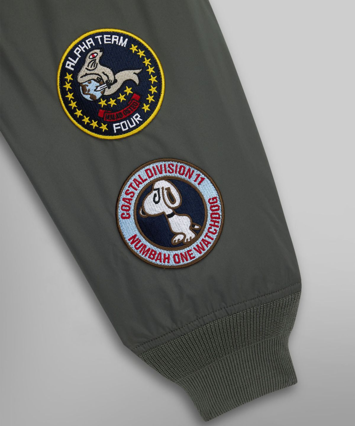 알파 인더스트리(ALPHA INDUSTRIES) CWU-36/P 릴랙스드 패치드 플라이트 자켓 필드 그레이