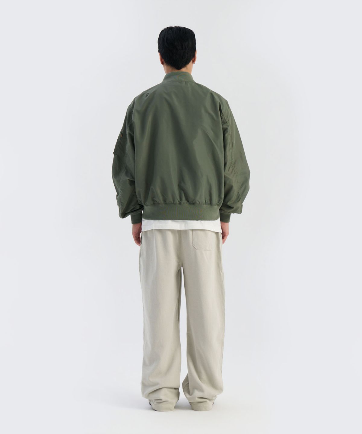 알파 인더스트리(ALPHA INDUSTRIES) L-2B 헌터 릴랙스드 플라이트 자켓 필드 그레이