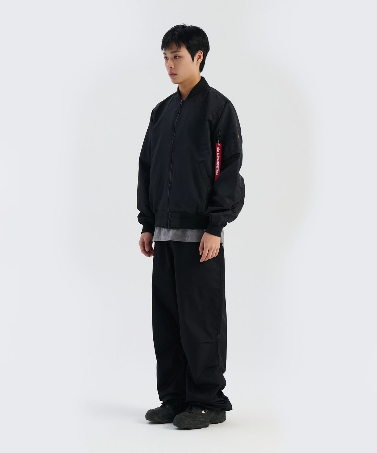 알파 인더스트리(ALPHA INDUSTRIES) L-2B 헌터 릴랙스드 플라이트 자켓 블랙
