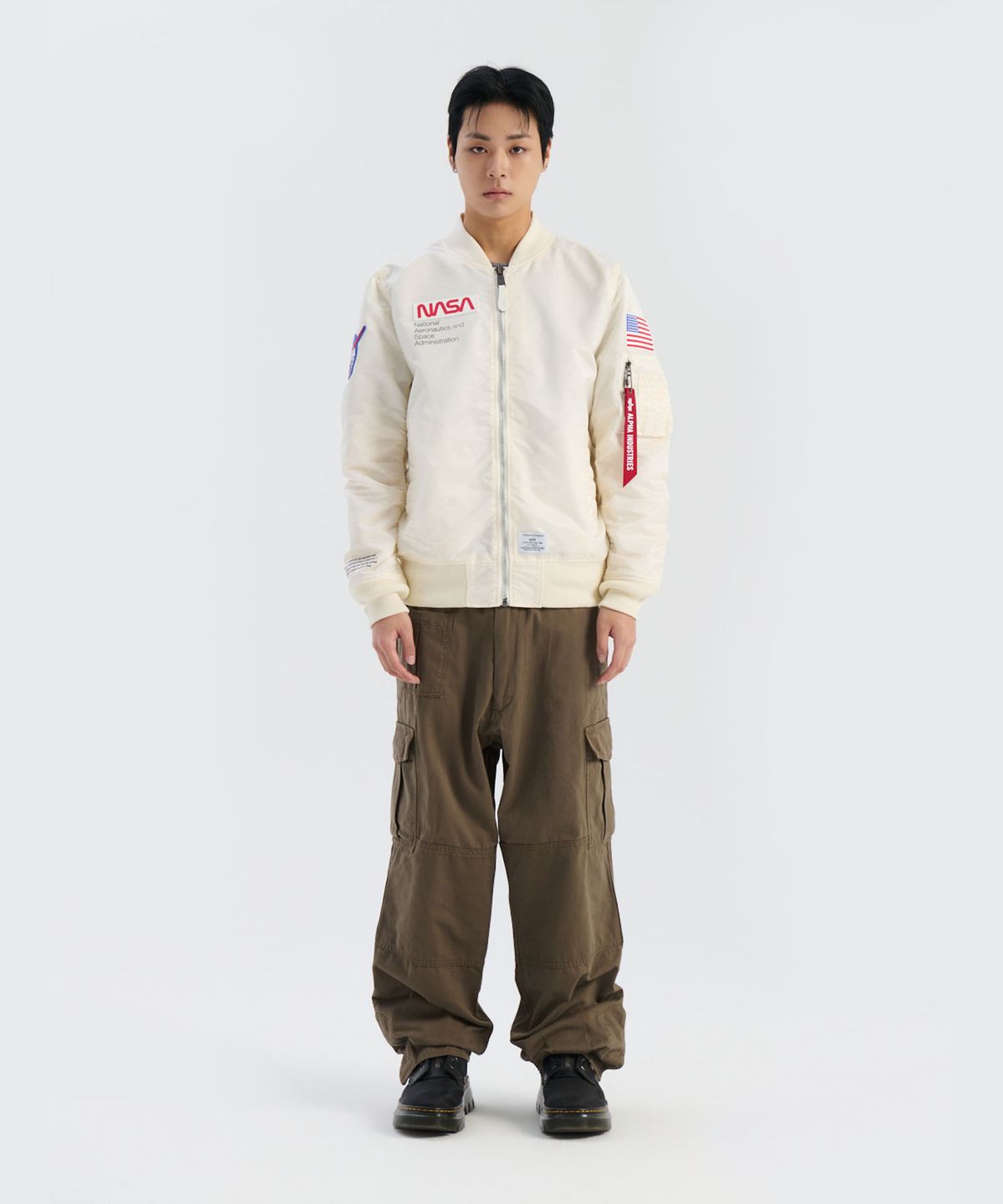 알파 인더스트리(ALPHA INDUSTRIES) L-2B 나사 젠 II 플라이트 자켓 오프화이트