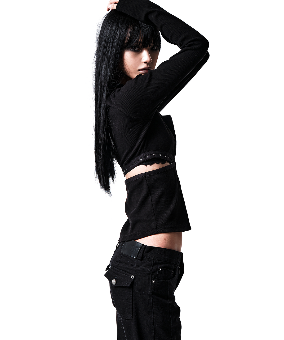 이양(EYANG) CROSS HOOK CUT-OUT CARDIGAN BLACK