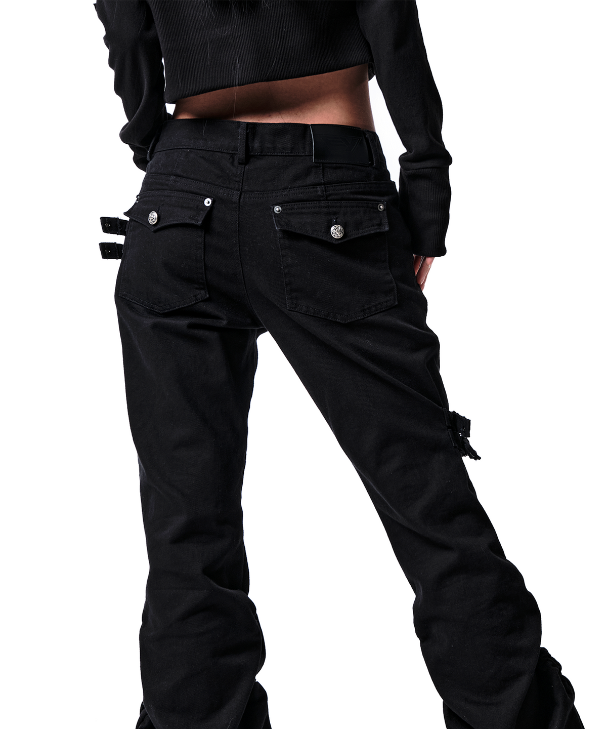 이양(EYANG) DOUBLE SIDE TAB BOOTS-CUT PANTS BLACK