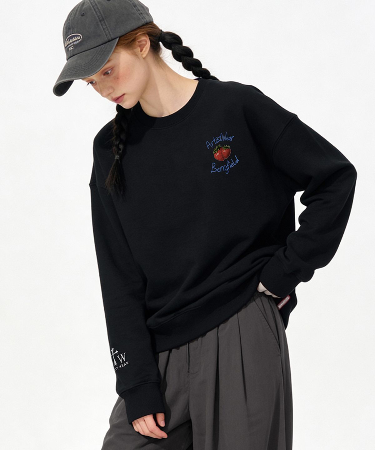 아티스트웨어(ARTISTWEAR) [ATW] 베리필드 맨투맨 - 2COLOR