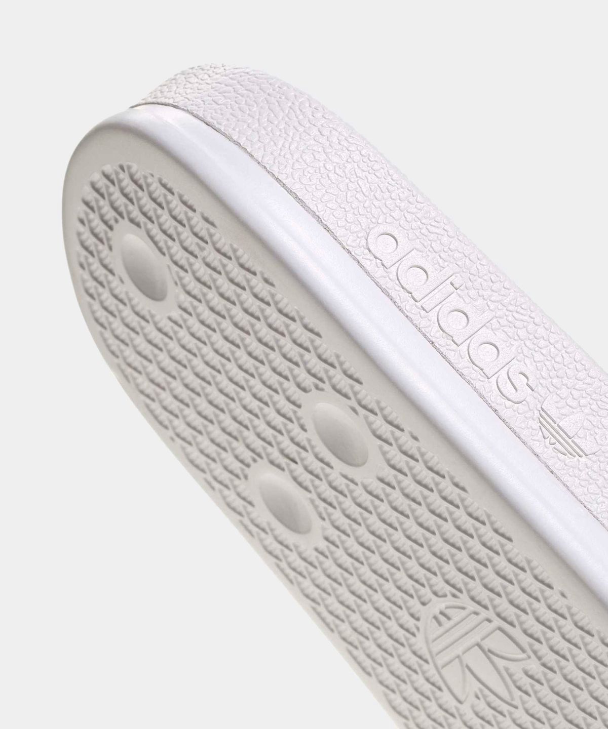 아디다스(ADIDAS) 아딜렛 OG 컴포트 - 화이트:블랙 / KJ6921