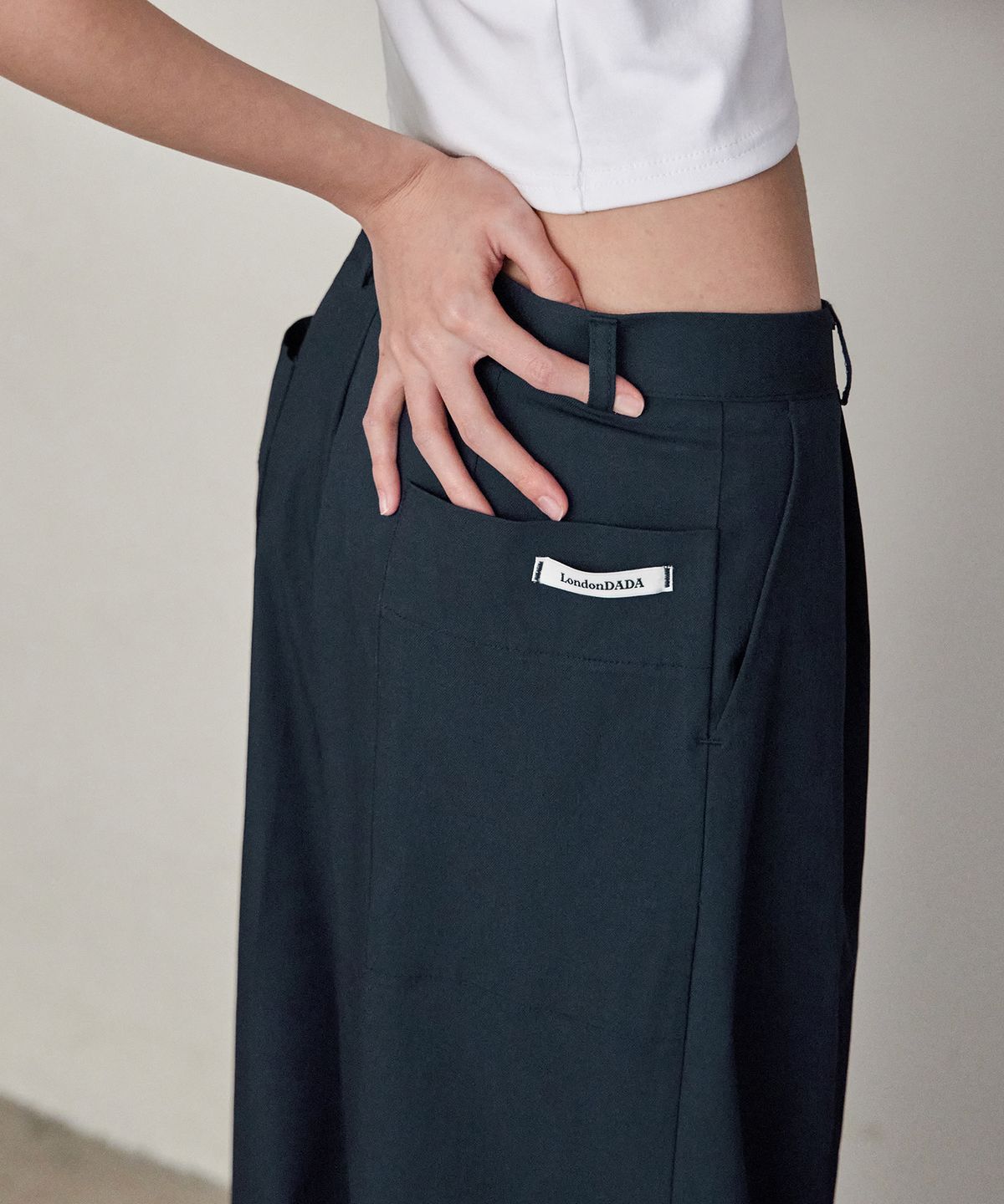 런던다다(LONDONDADA) One-Tuck Over Wide Pants, NAVY