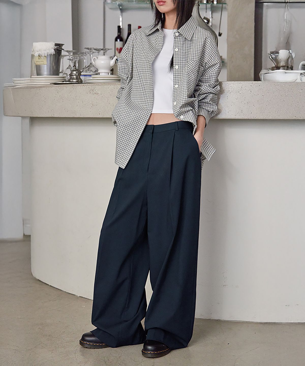 런던다다(LONDONDADA) One-Tuck Over Wide Pants, NAVY