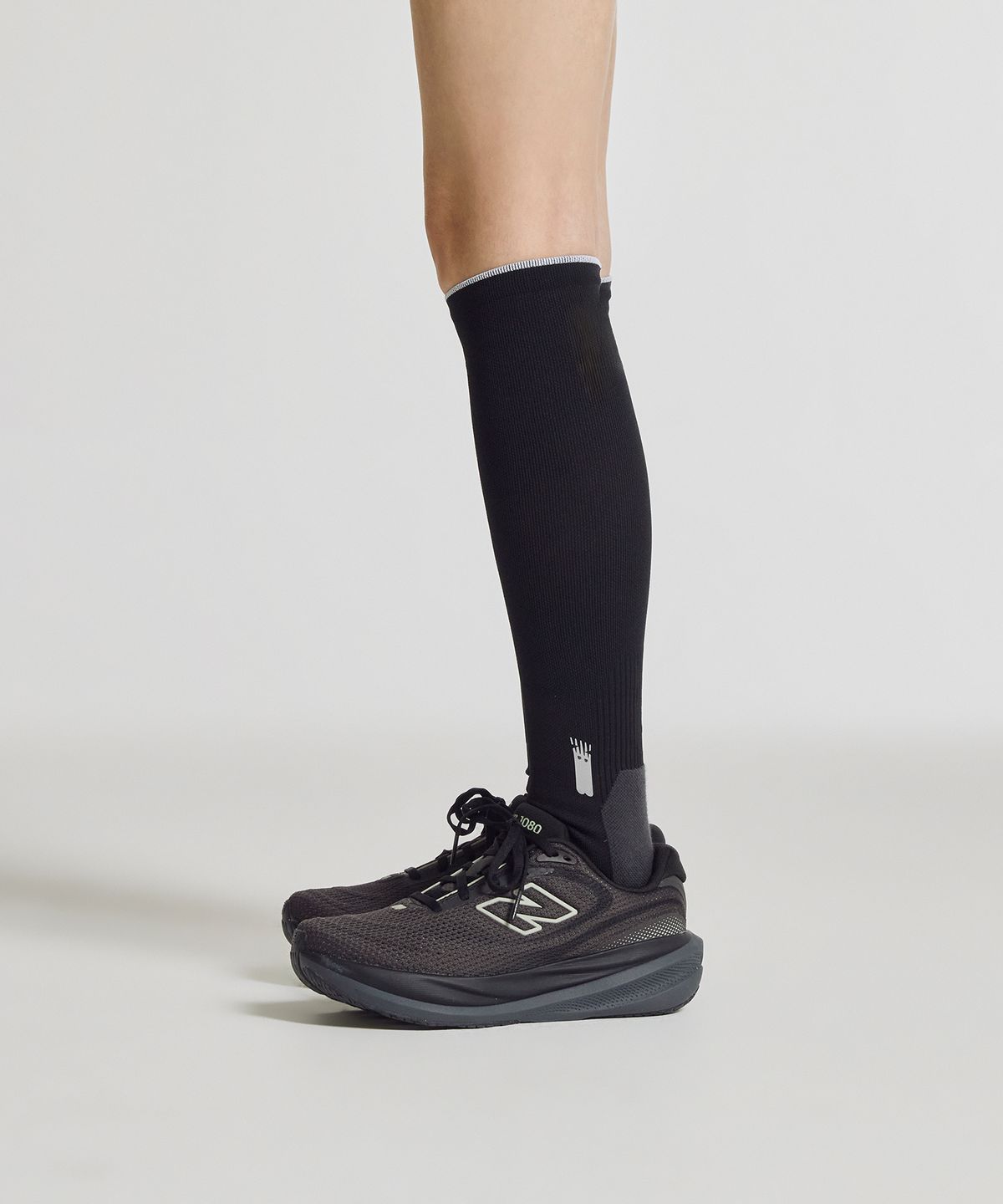 뉴발란스(NEW BALANCE) NBGEG25203 / PF 컴프레션 니삭스 (BLACK)