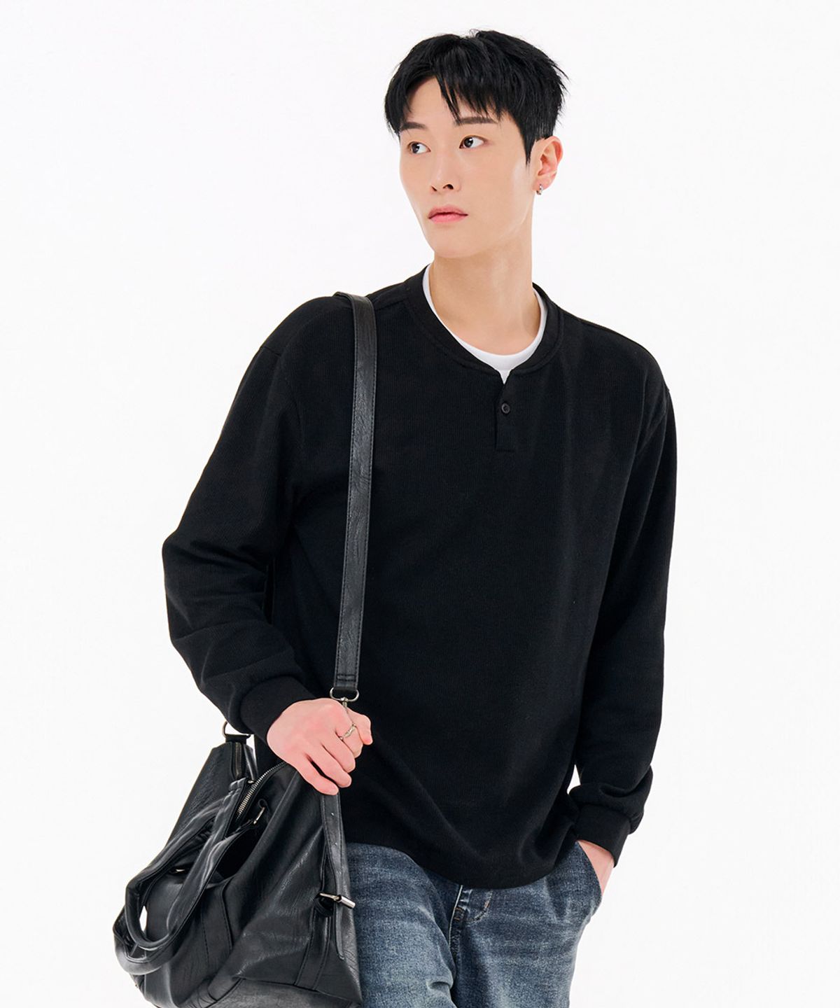 체이스컬트(CHASECULT) 남성 넥 변형 레이어드 긴팔 티셔츠-FARK5114B03