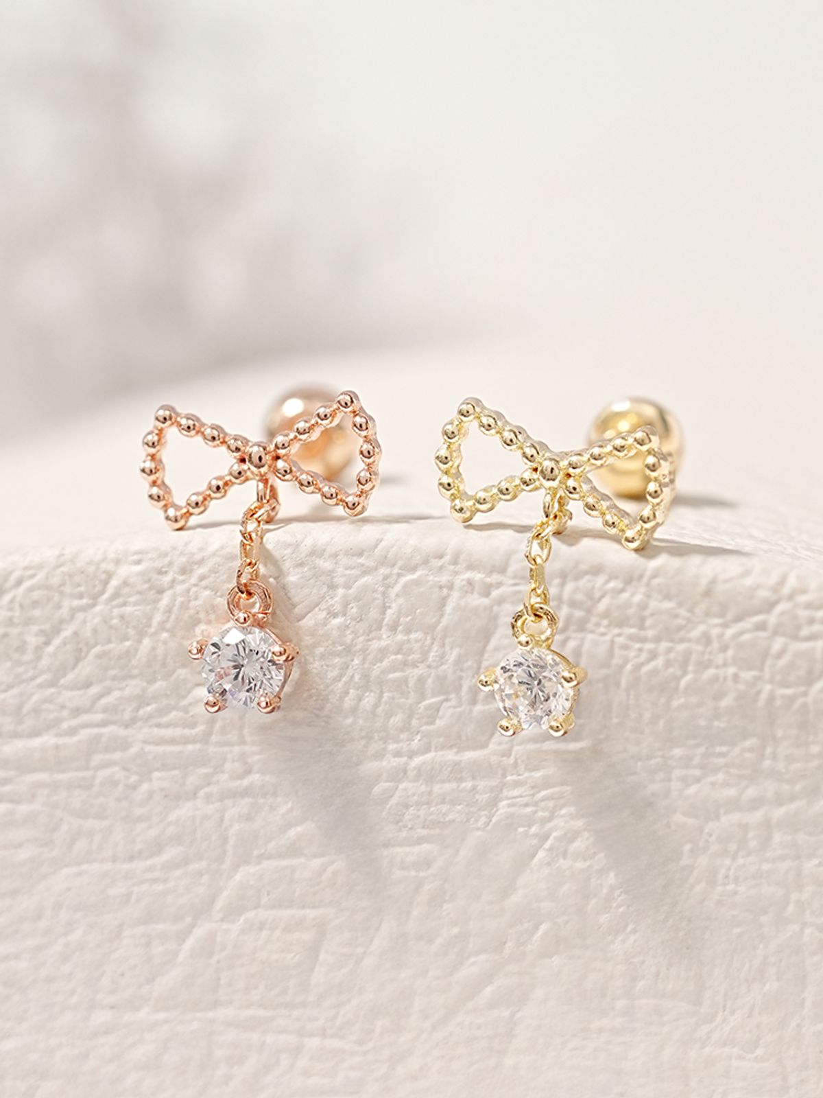 미니멀피어싱(MINIMALPIERCING) 14K 리본 드롭 큐빅 피어싱 귀걸이