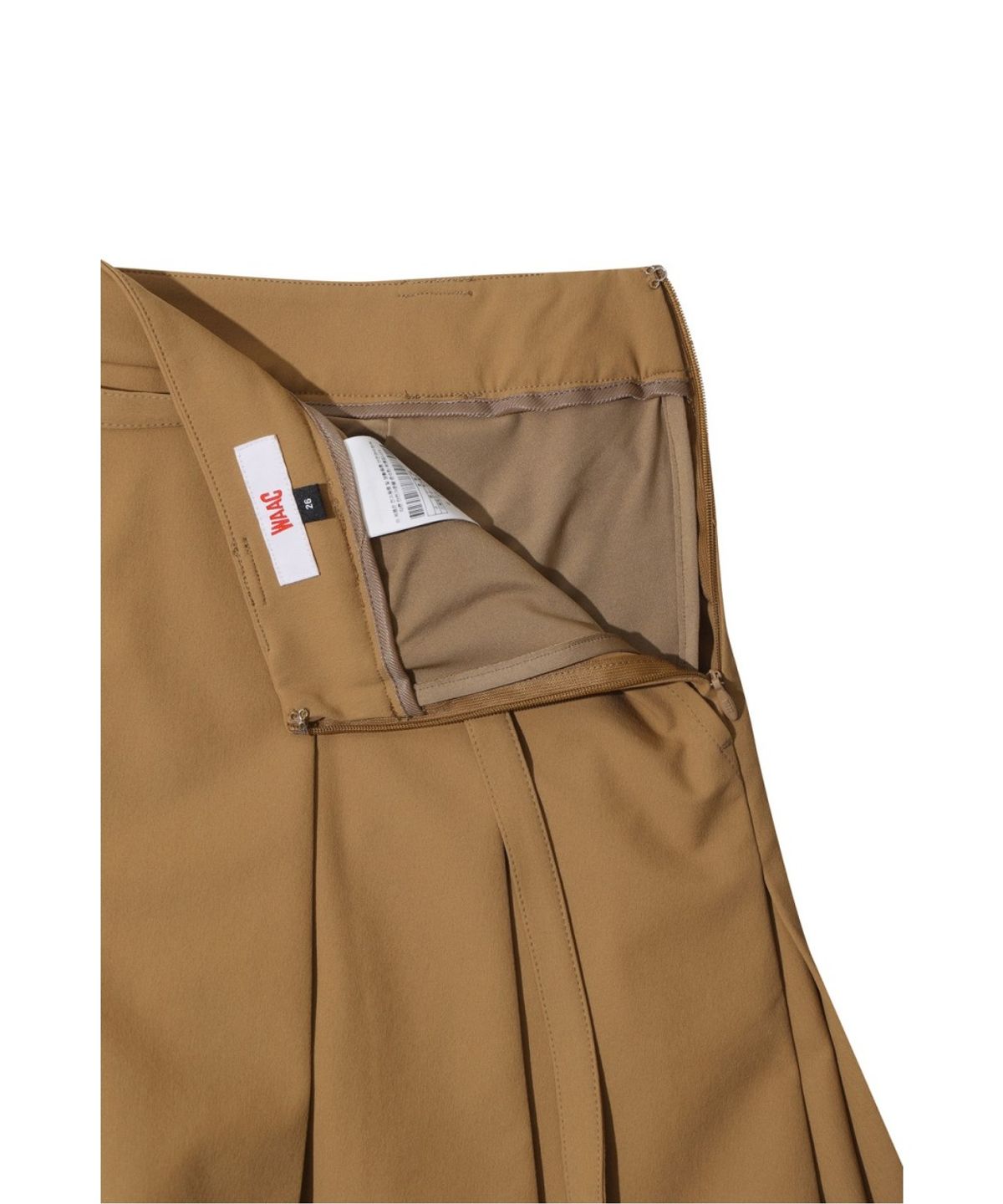 왁(WAAC) Big pleats half pants WWPNS26103BRL
