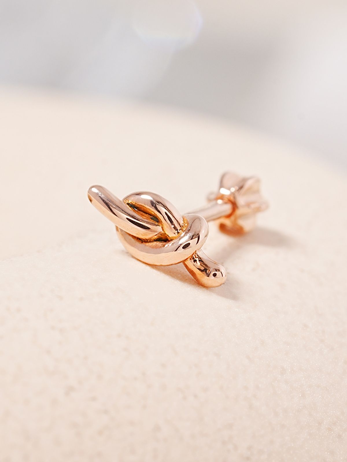 미니멀피어싱(MINIMALPIERCING) 14K 18K 심플 매듭 포인트 피어싱