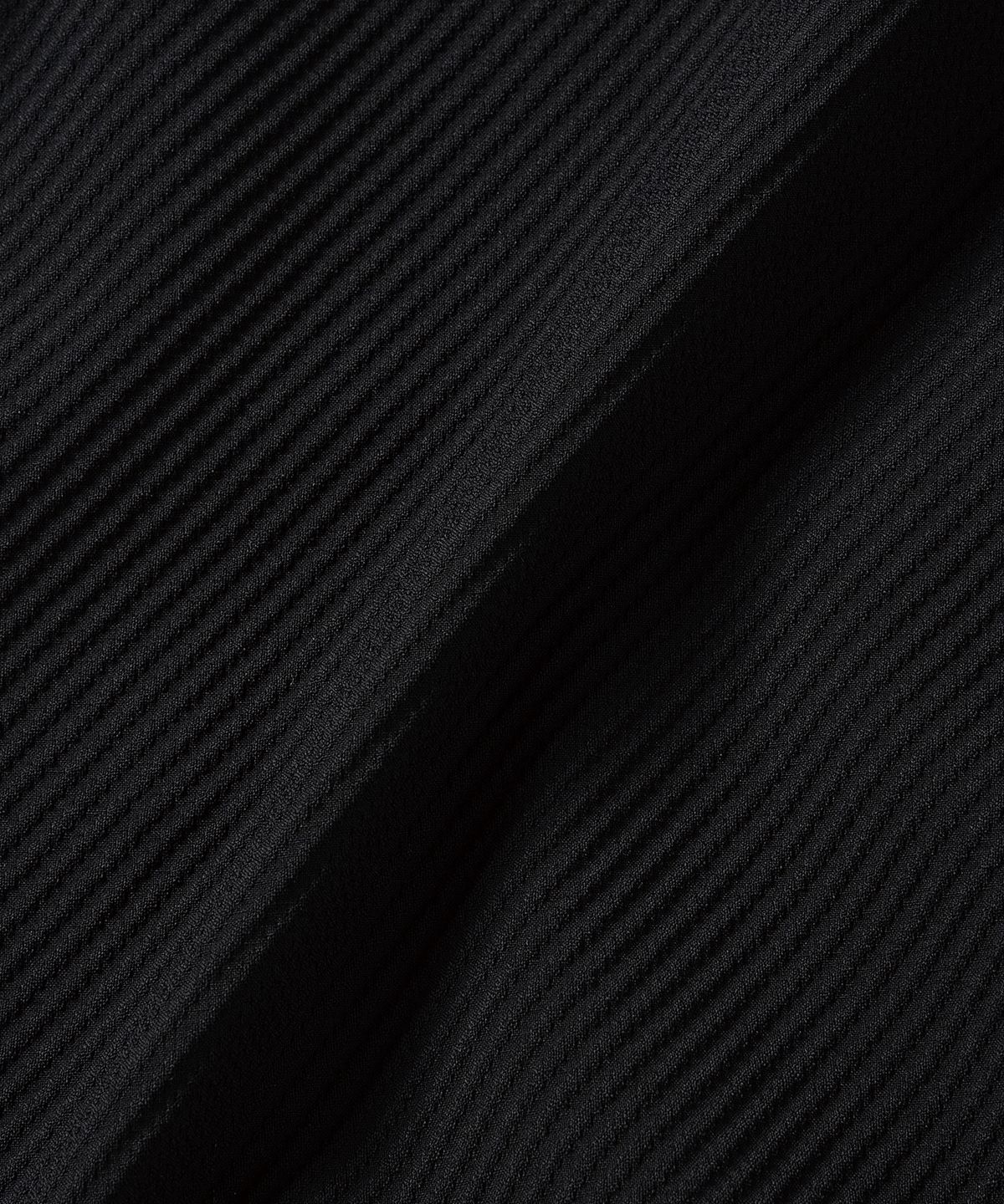 넌블랭크(NONBLANK) 라운드 넥 시어서커 엠보싱 점퍼_DARK NAVY