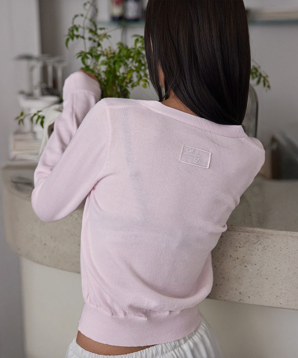 런던다다(LONDONDADA) Essential V-Neck Cardigan, 3colors