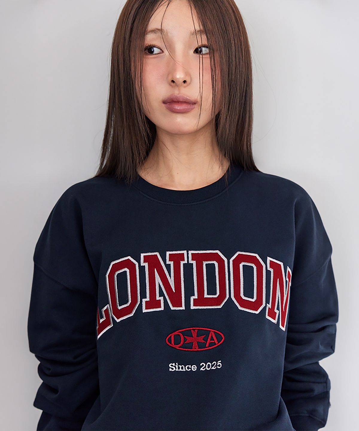런던다다(LONDONDADA) London Applique Sweatshirt, 2colors