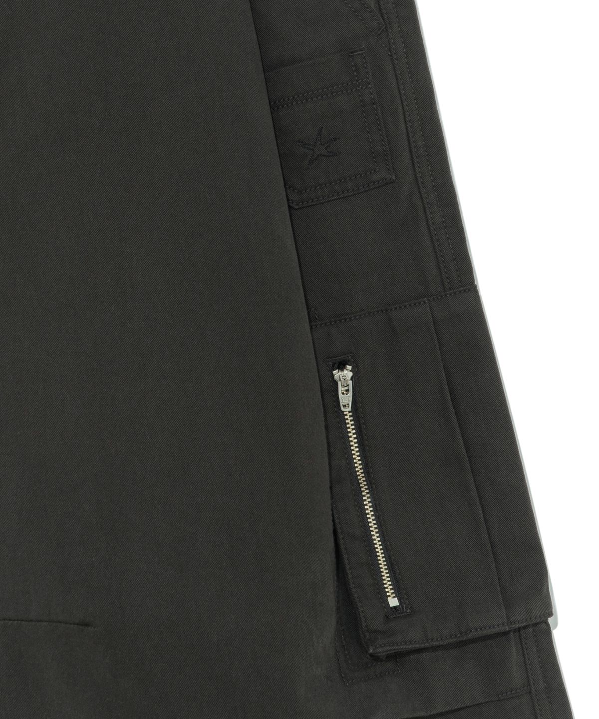 더콜디스트모먼트(THE COLDEST MOMENT) TCM metal zipper half pants (charcoal)