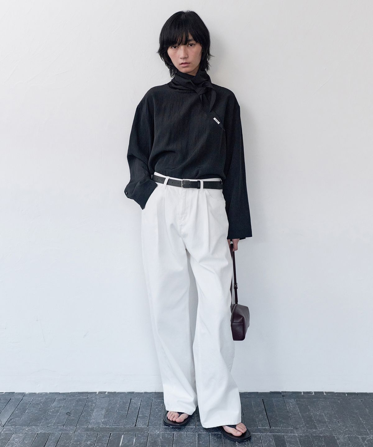 르바(LEVAR) Overdyed Wide Denim - Off White