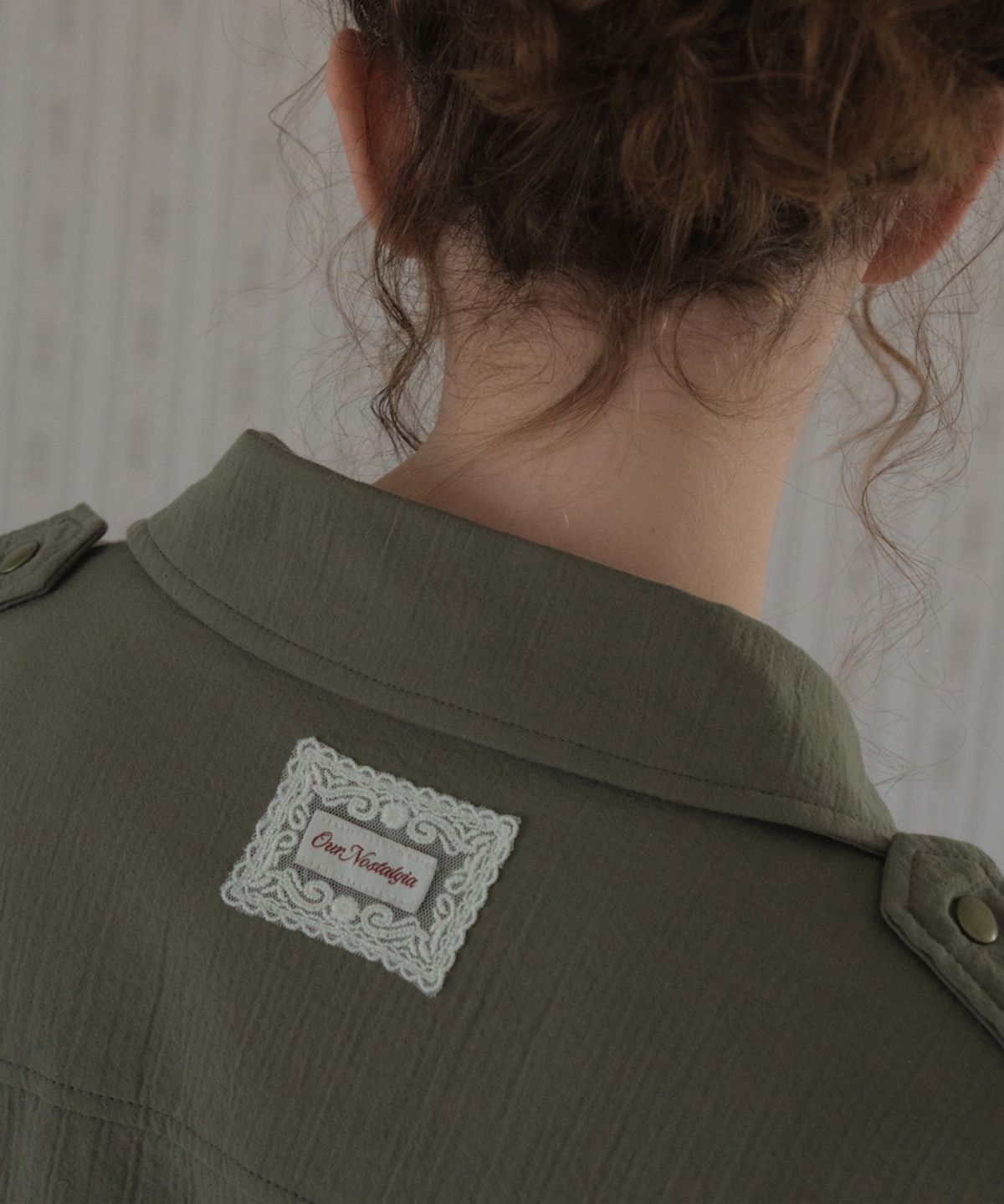 아우어노스텔지아(OURNOSTALGIA) Rover Field Half Jacket_Khaki(O26OT01)