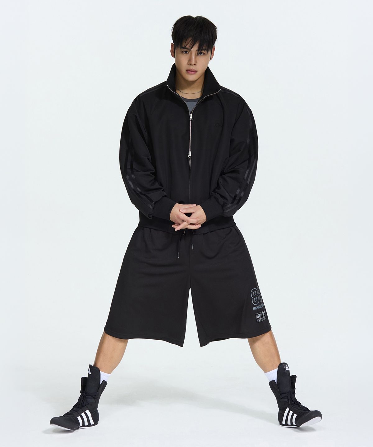 미치코런던 스포츠(MICHIKO LONDON SPORTS) 벌키 크롭 트랙 블루종 블랙