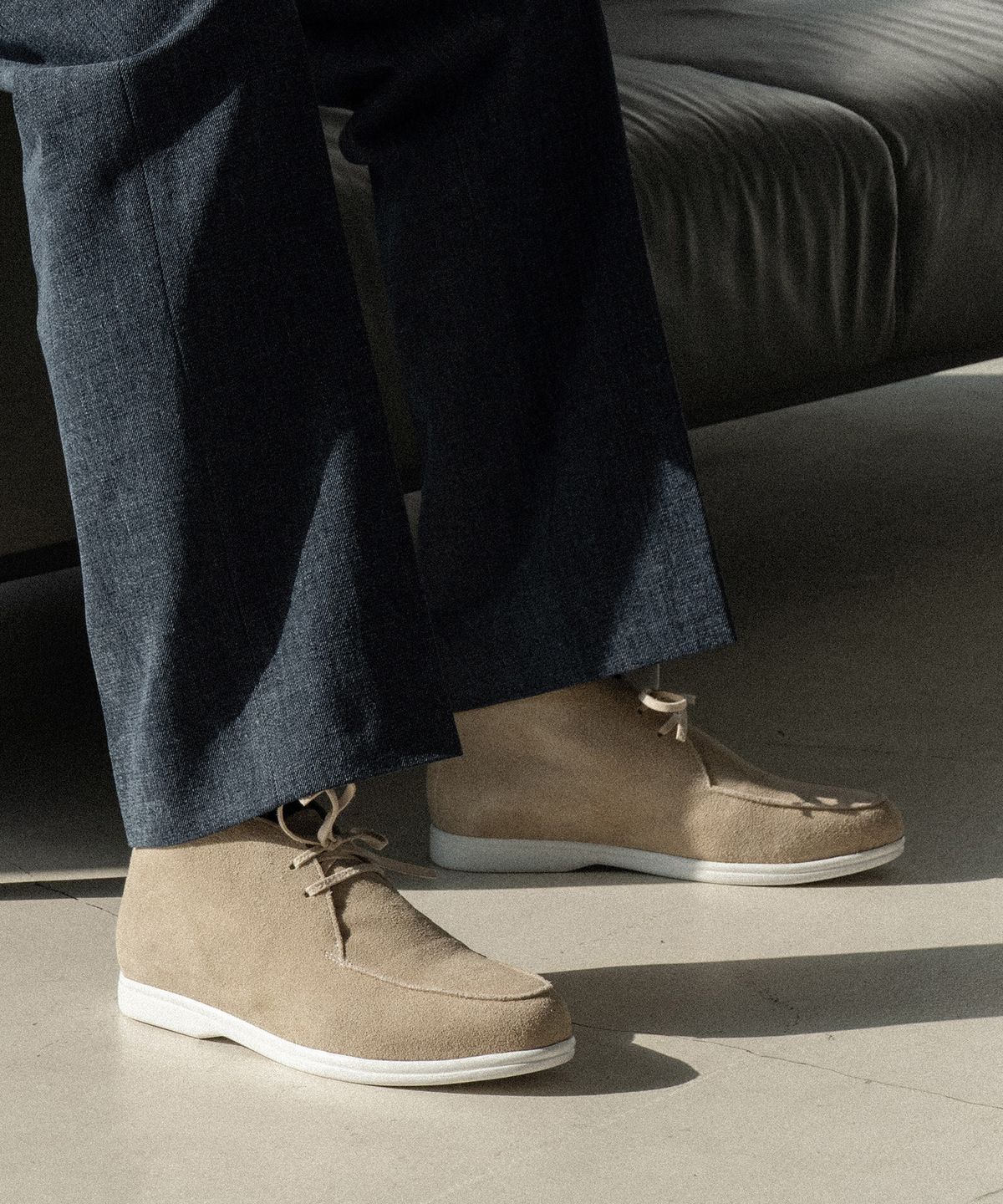 올클래식(ALLCLASSIC) ALC4408 리조트 레이스업 앵클 부츠_ivory suede