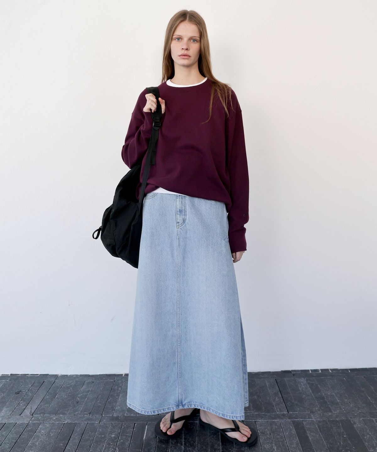 르바(LEVAR) Trigger Pleated Denim Long Skirt - Light Blue