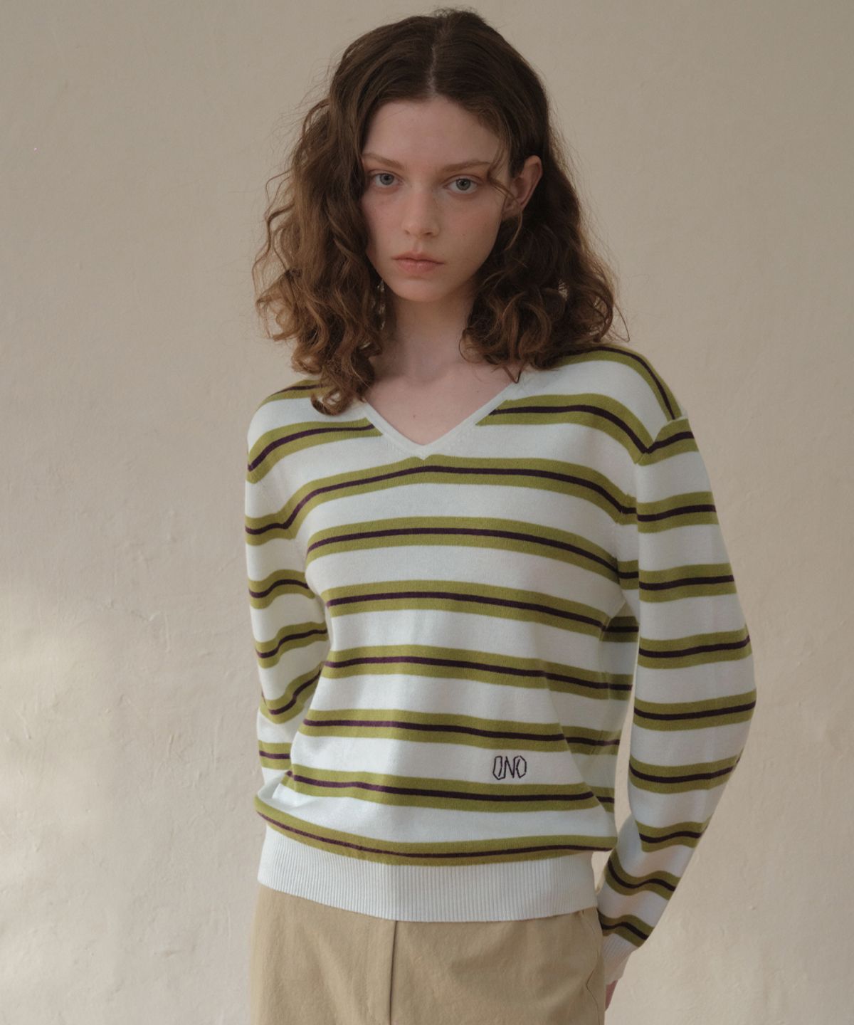 아우어노스텔지아(OURNOSTALGIA) Lento Multi Stripe V-Neck Knit_Ivory(OC26KN10)