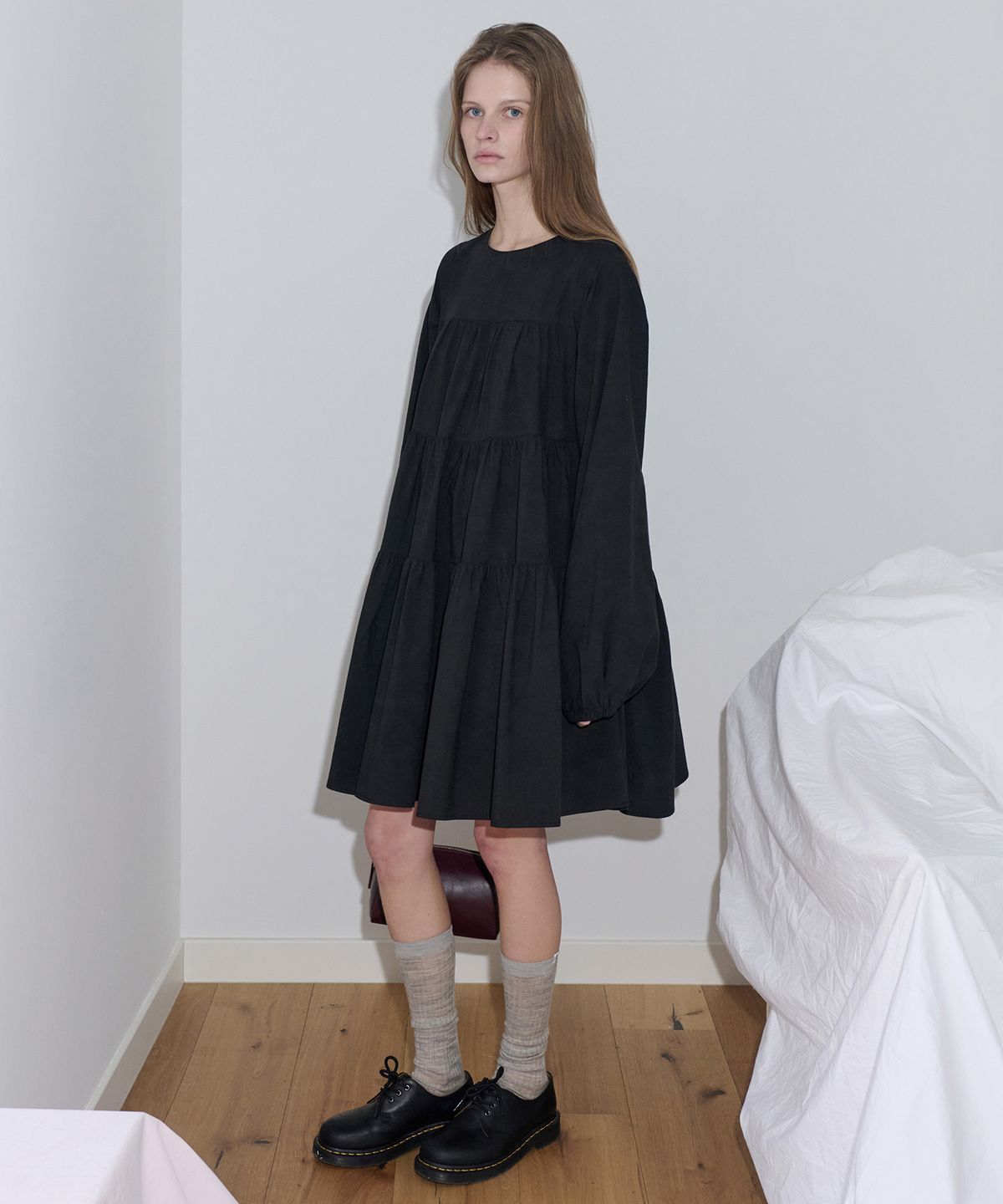 르바(LEVAR) Tiered Volume Dress - Black