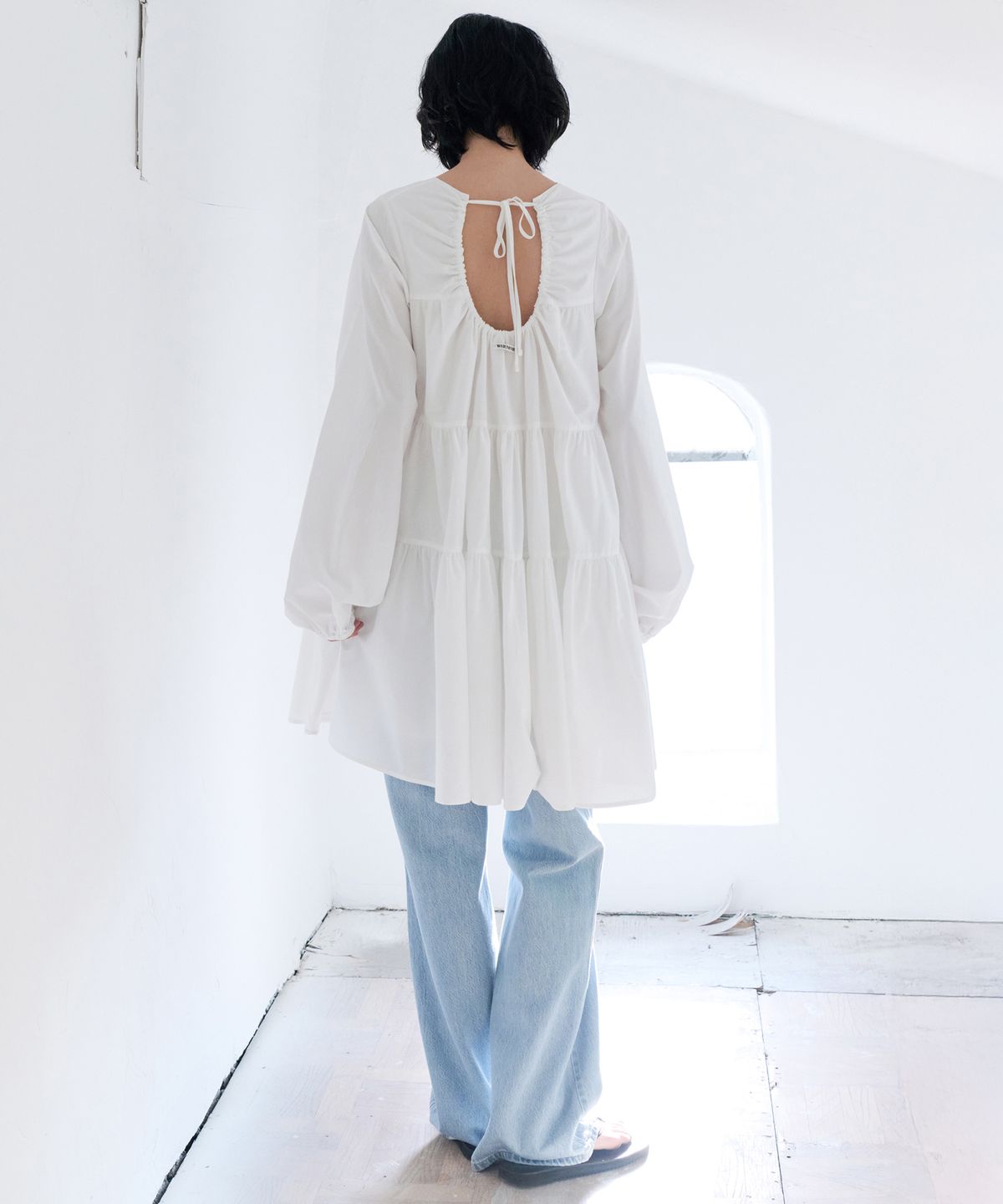르바(LEVAR) Tiered Volume Dress - Off White