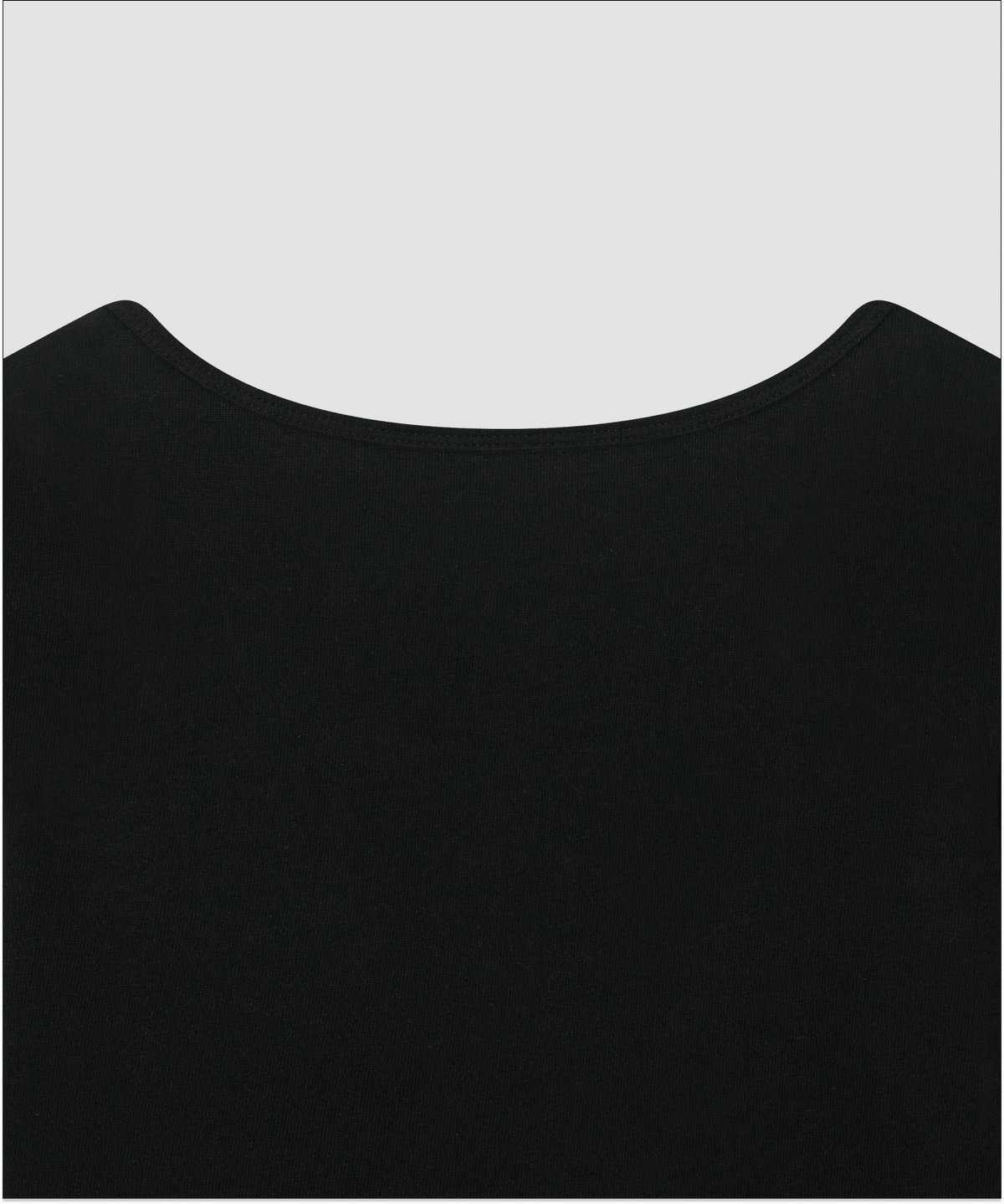 더 릴(THE LILLE) Lay Scoop Neck T_Black