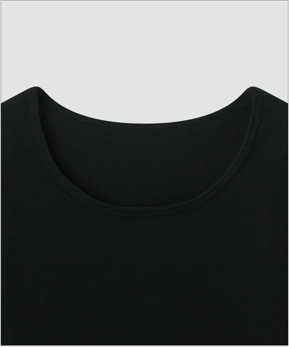 더 릴(THE LILLE) Lay Scoop Neck T_Black