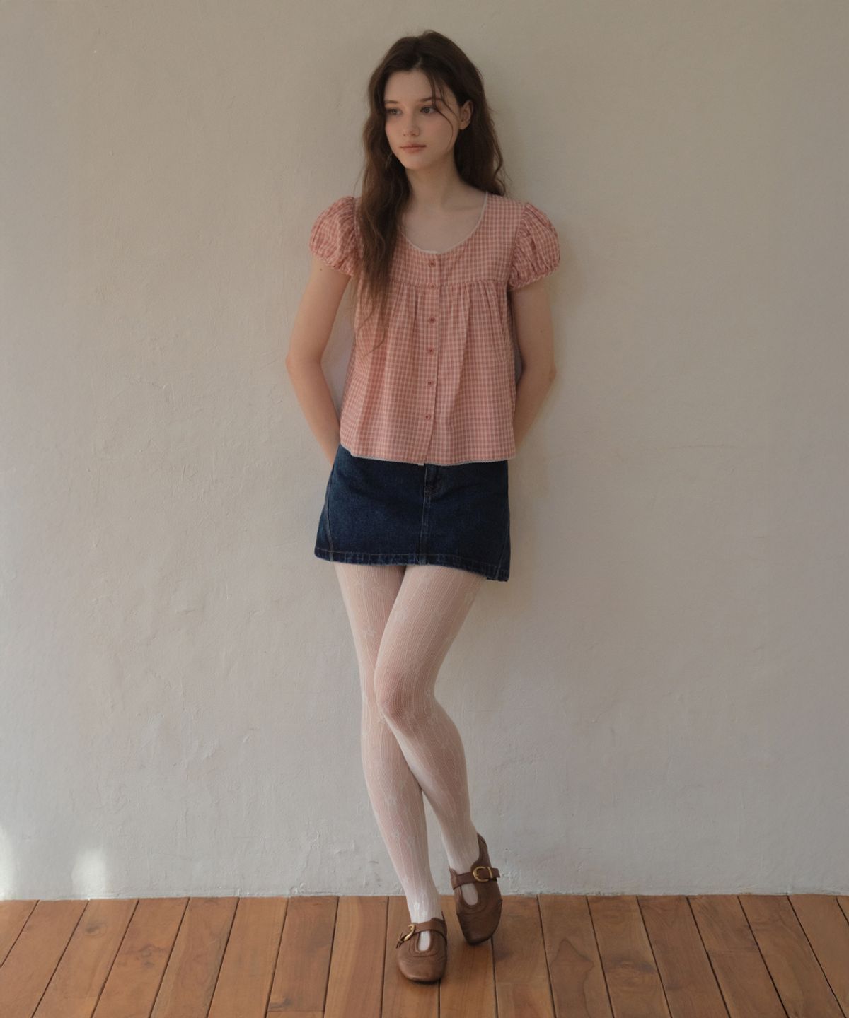 아우어노스텔지아(OURNOSTALGIA) Fina Check Shirring Blouse_Apple red(O26BL01)