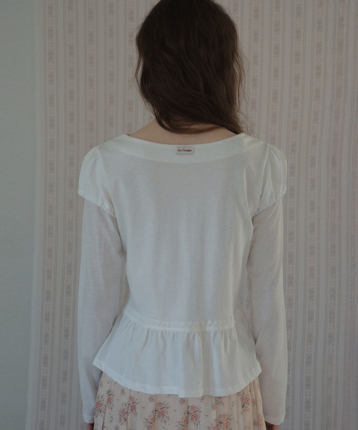 아우어노스텔지아(OURNOSTALGIA) Lace Double Layered Shirring T-Shirt_White(O26TP02)