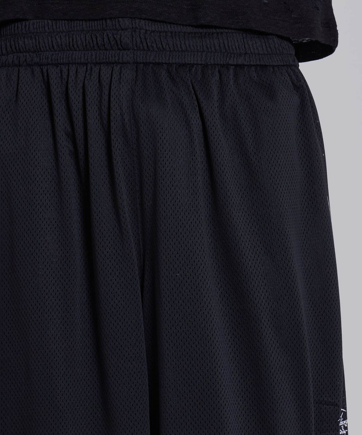 제이디드 런던(JADED LONDON) (U) 엠브로이더드 몬스터 에어텍스 베이퍼 블랙 0P4QU3 EMBROIDERED MONSTER AIRTEX VAPOUR BLACK