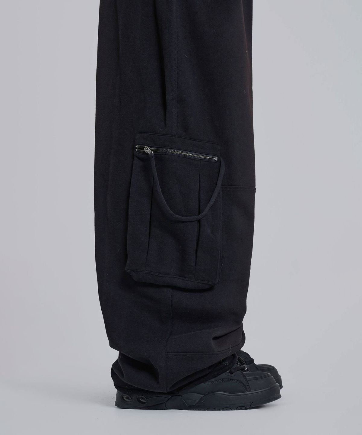 제이디드 런던(JADED LONDON) (U) 카고 XL 몬스터 조거 블랙 CARGO XL MONSTER JOGGERS BLACK