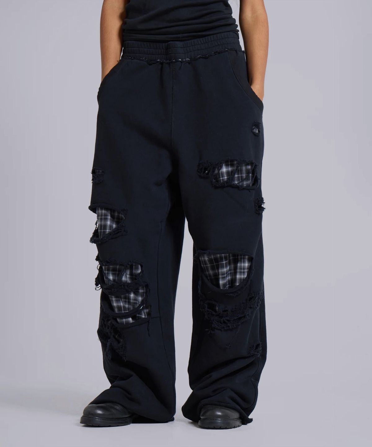 제이디드 런던(JADED LONDON) (U) 블랙 체크 백드 디스트레스드 몬스터 조거 블랙 BLACK CHECK BACKED DISTRESSED MONSTER JOGGER BLACK