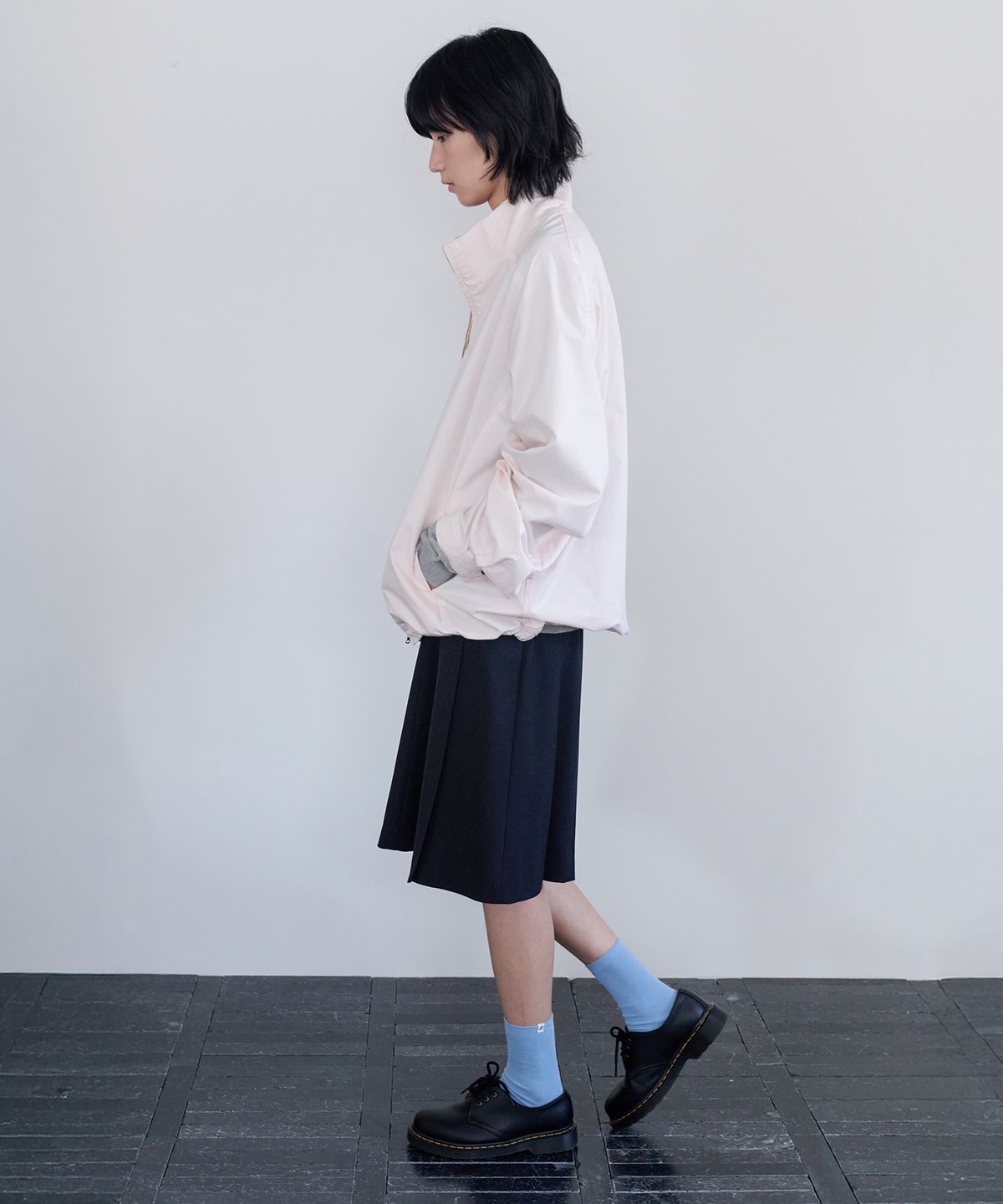르바(LEVAR) Wide Pleat Midi Skirt - Black