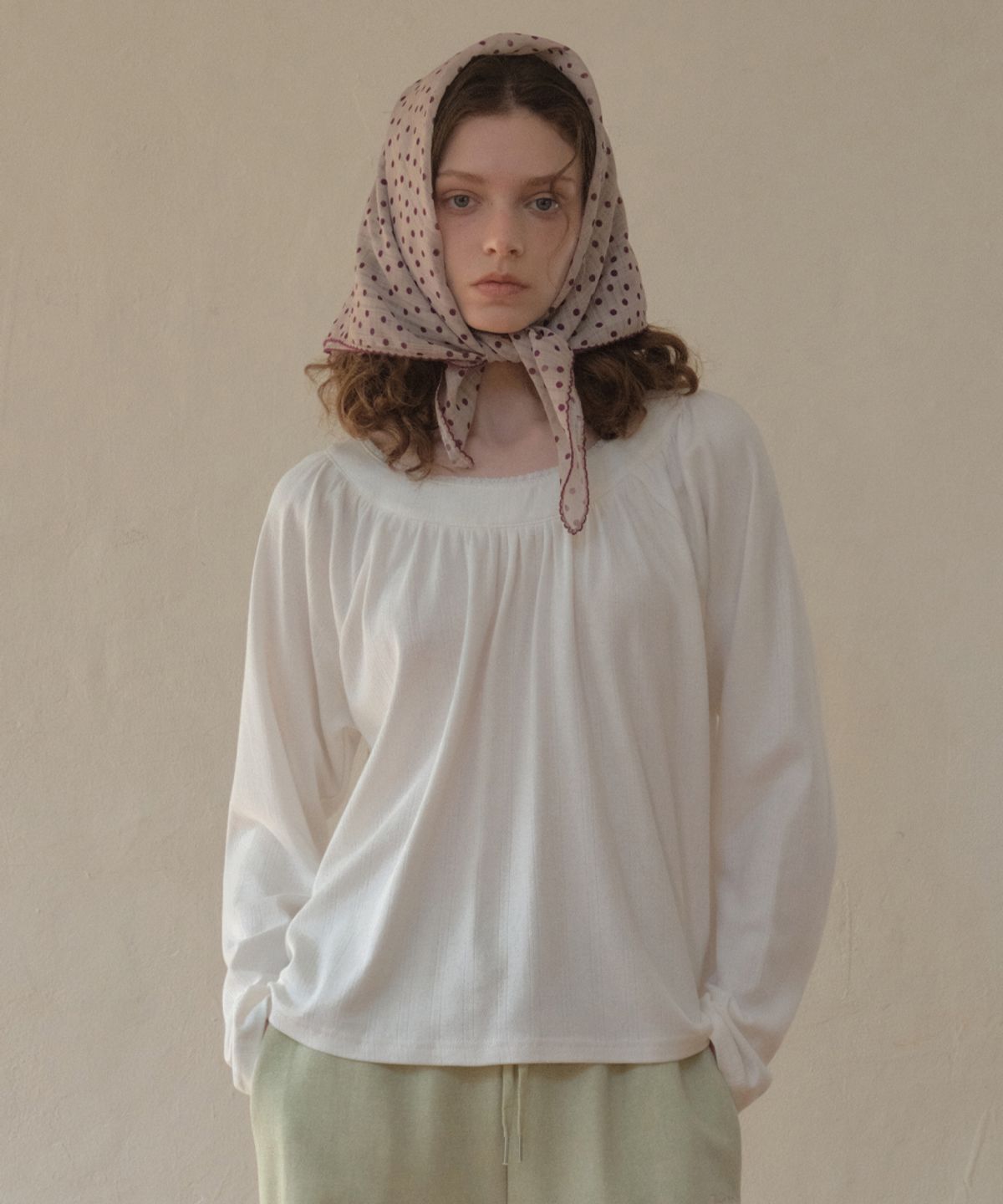 아우어노스텔지아(OURNOSTALGIA) Lace Eyelet Raglan T-shirt_Ivory(O26TP04)