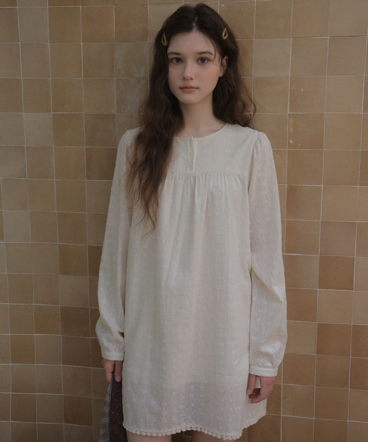 아우어노스텔지아(OURNOSTALGIA) Luna Puff Tassel Dress_Cream(O26OPS01)