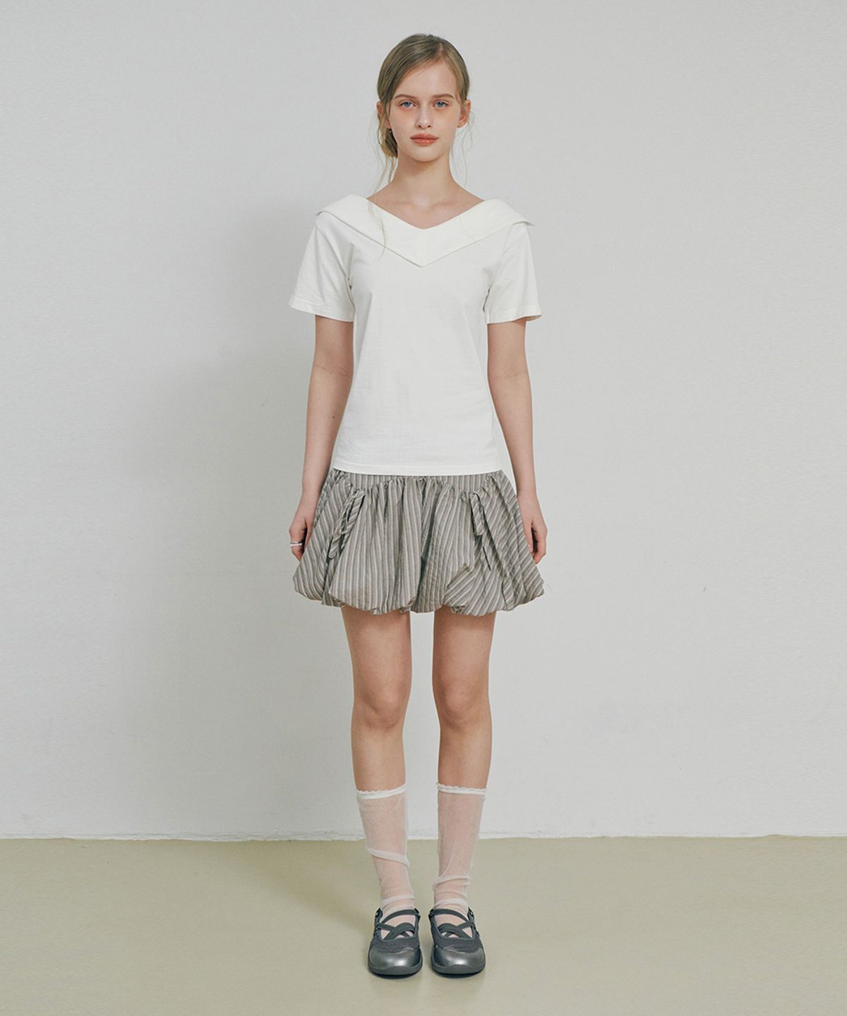 벨로엘(BELLOL) V-neck basic half t-shirt IVORY