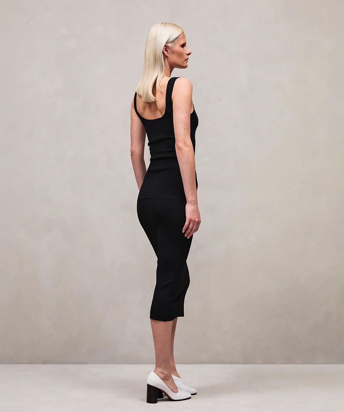엔타이어 스튜디오(ENTIRE STUDIOS) (W) 스퀘어 넥 탑 블랙 SQUARED NECK TOP BLACK