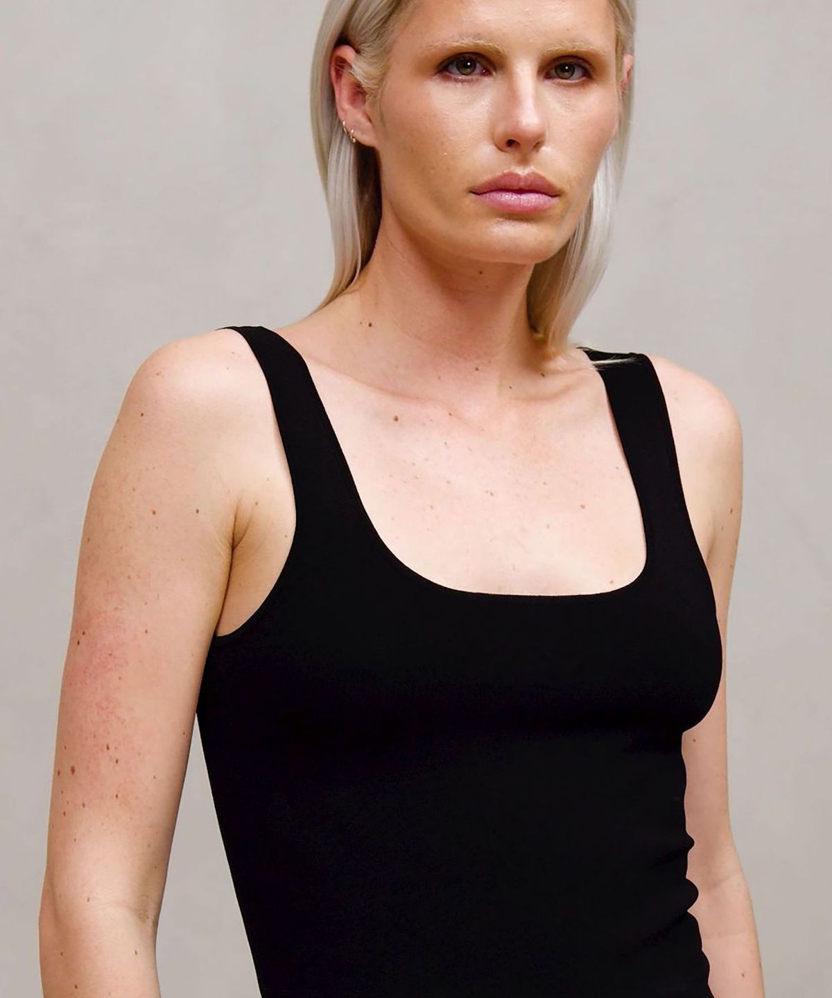 엔타이어 스튜디오(ENTIRE STUDIOS) (W) 스퀘어 넥 탑 블랙 SQUARED NECK TOP BLACK
