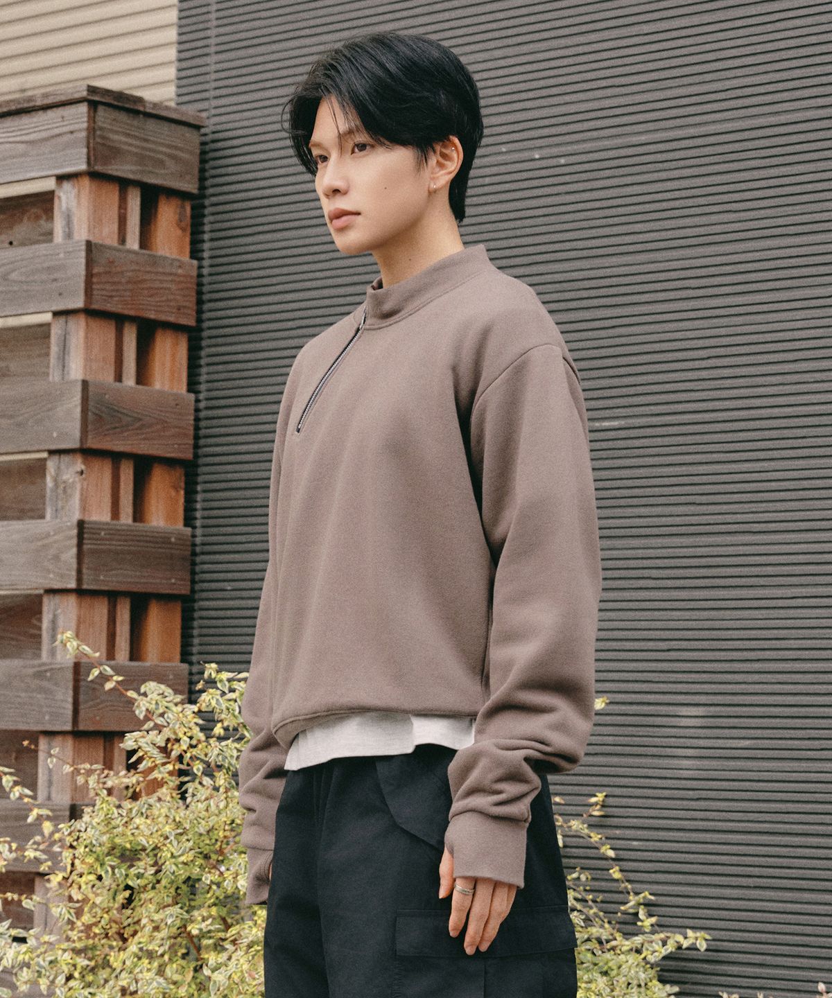 제로(XERO) 사선 하프 집 스웨트 셔츠 [빈티지 브라운]