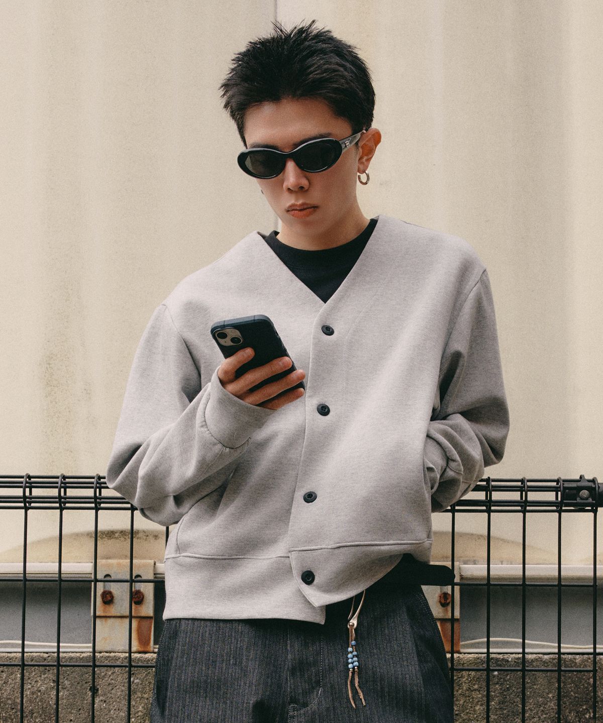 제로(XERO) 브이넥 크롭 스웨트 카디건 [멜란지 그레이]