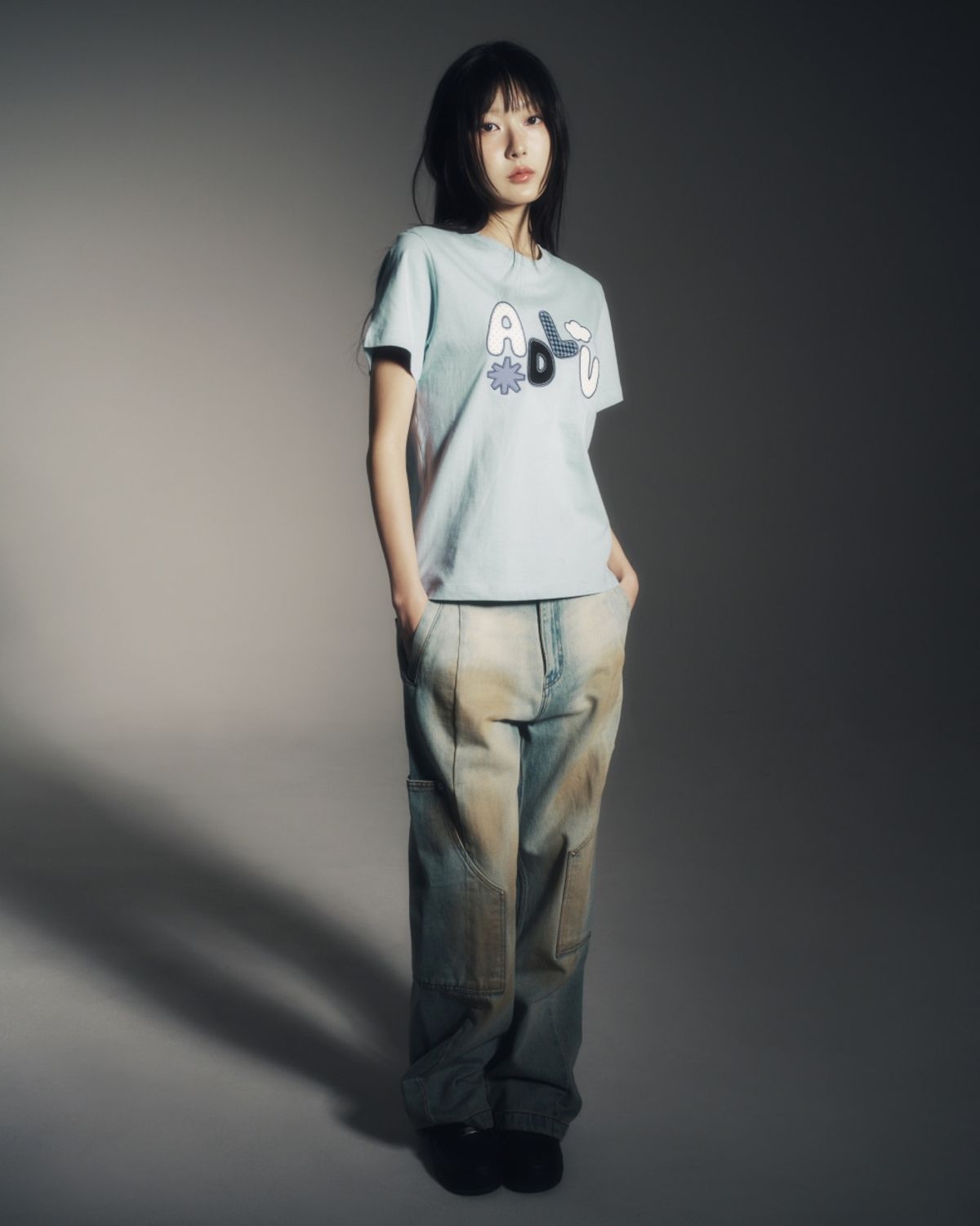 아크메드라비(ACME DE LA VIE) WOMAN ADLV APPLIQUE LOGO SHORT SLEEVE T-SHIRT (4 COLOR)