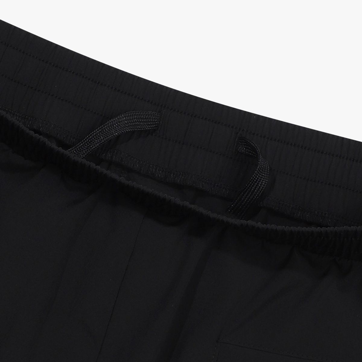 디아도라(diadora) 쿨웨이브 4부 쇼츠 BLACK