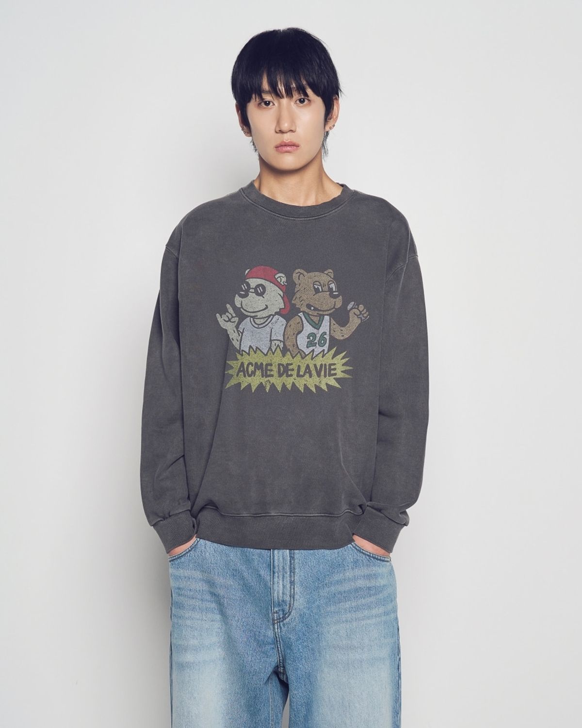 아크메드라비(ACME DE LA VIE) ROCK AND ROLL AC BEAR PIGMENT SWEATSHIRT  (2 COLOR)