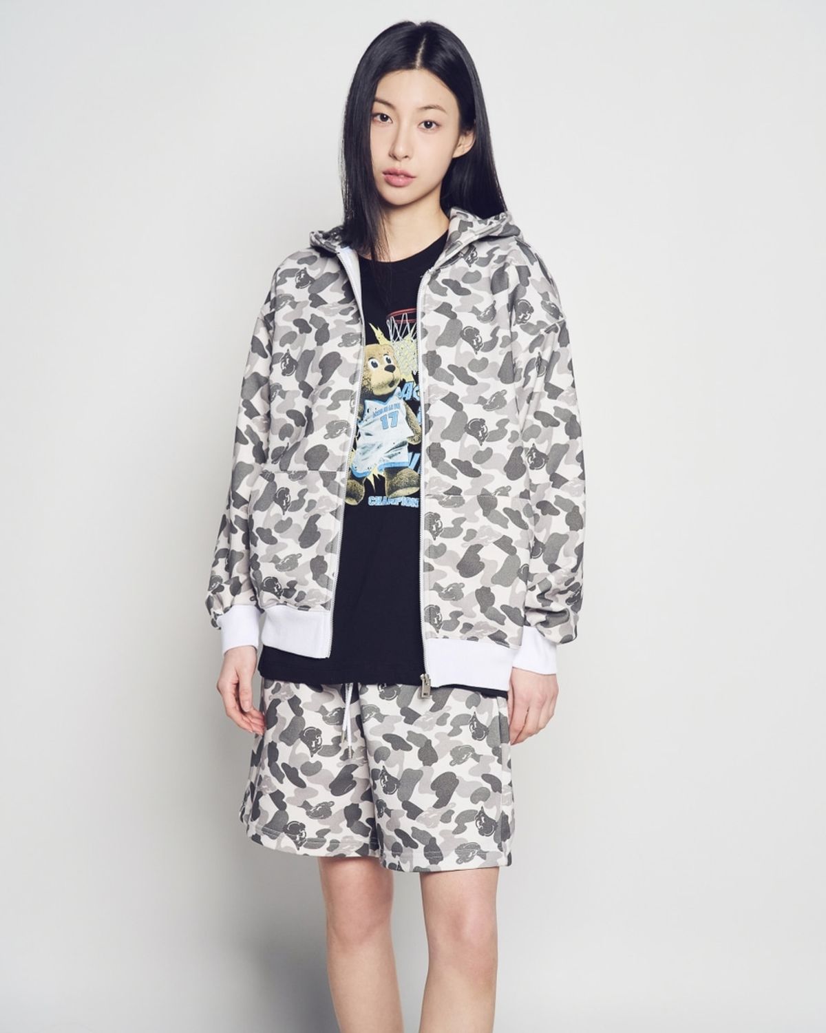 아크메드라비(ACME DE LA VIE) AC BEAR CAMO ALLOVER SHORT PANTS