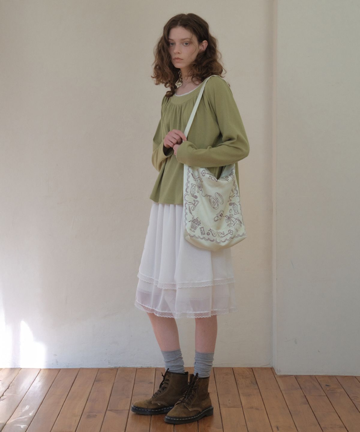 아우어노스텔지아(OURNOSTALGIA) Satin Story Drawing Bag_2color(O26ACC02)