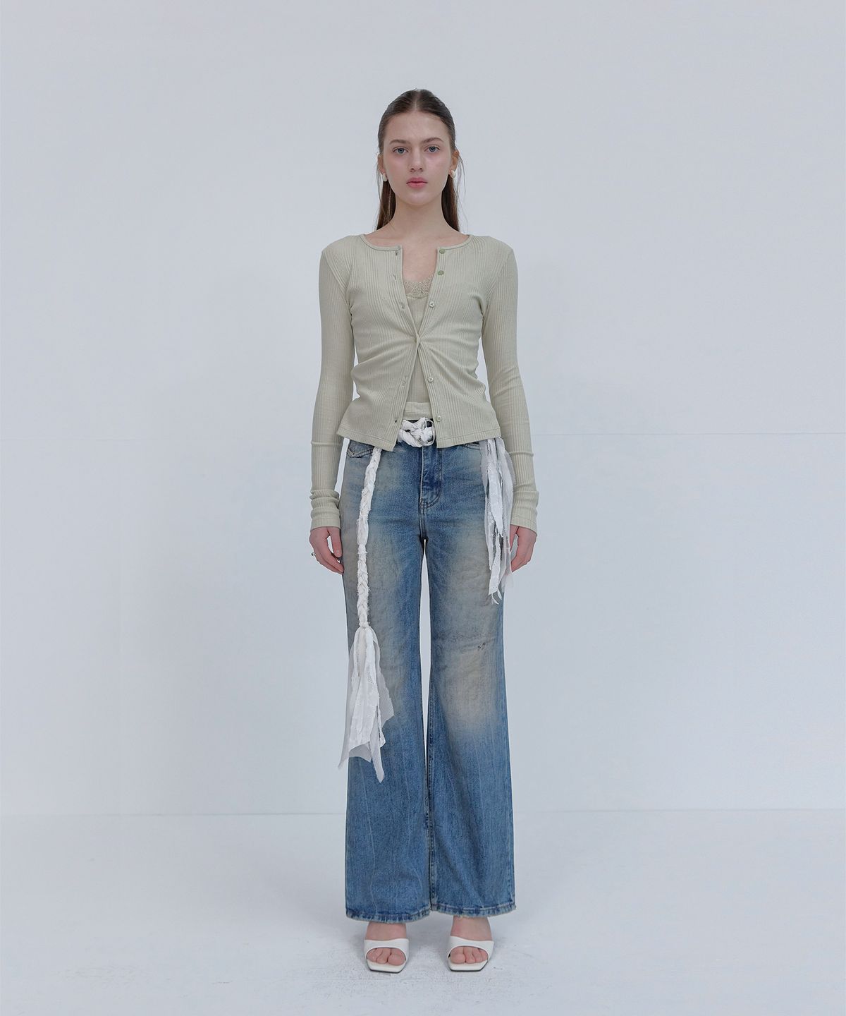 스르비(SELEVER) Grain Washed Denim Pants